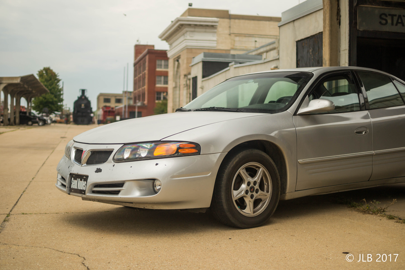 Illustration for article titled Pontiac Bonneville Photoshoot - Photo dump